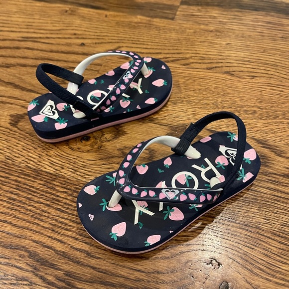 Strawberry Roxy Sandals(Toddler) - Picture 2 of 2
